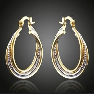 🌹✅18CT. Gold plated three wire twist hoop earrings